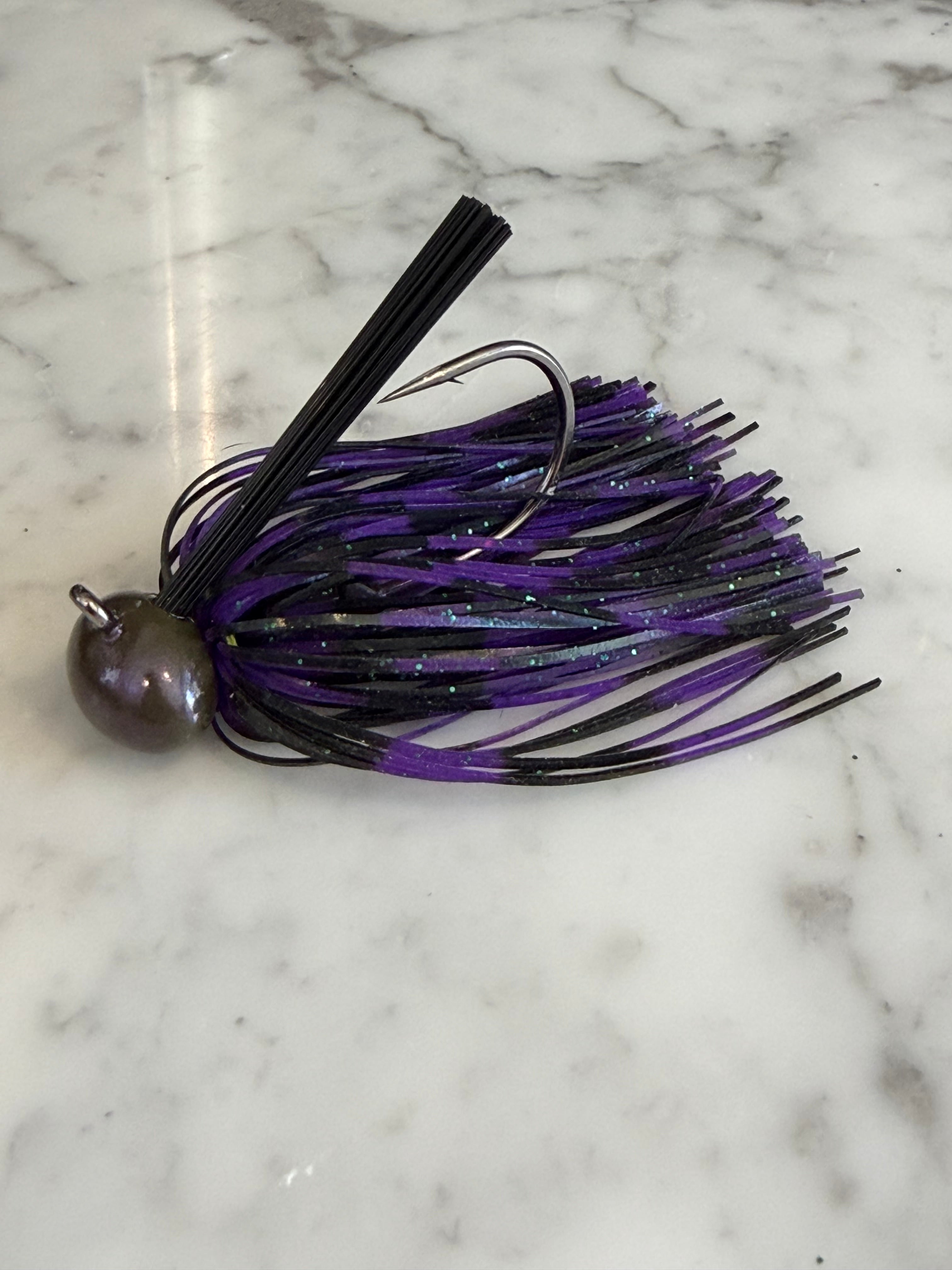 1/2oz HEAVYWIRE football jig (4/0 hook)